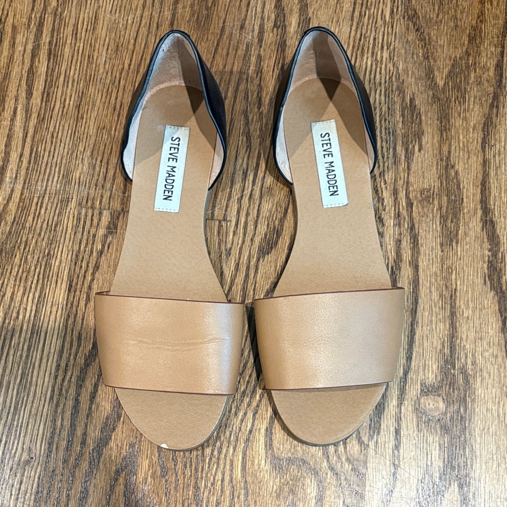 Steve Madden Black and Tan Flats